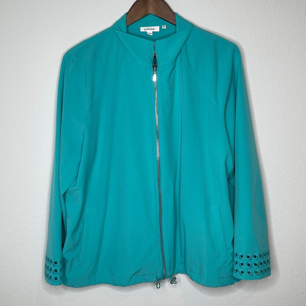 Chico’s Zenergy UPF Embroidered Eyelet  Zip Front Lightweight  Womens 2.5 Large